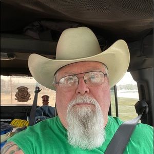 Meet your Posher, Eddie